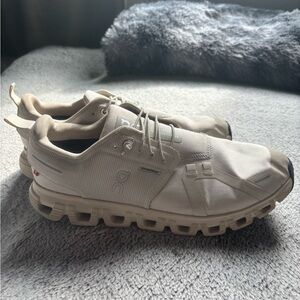 On Running Cloud 6 Waterproof Seashell (White)